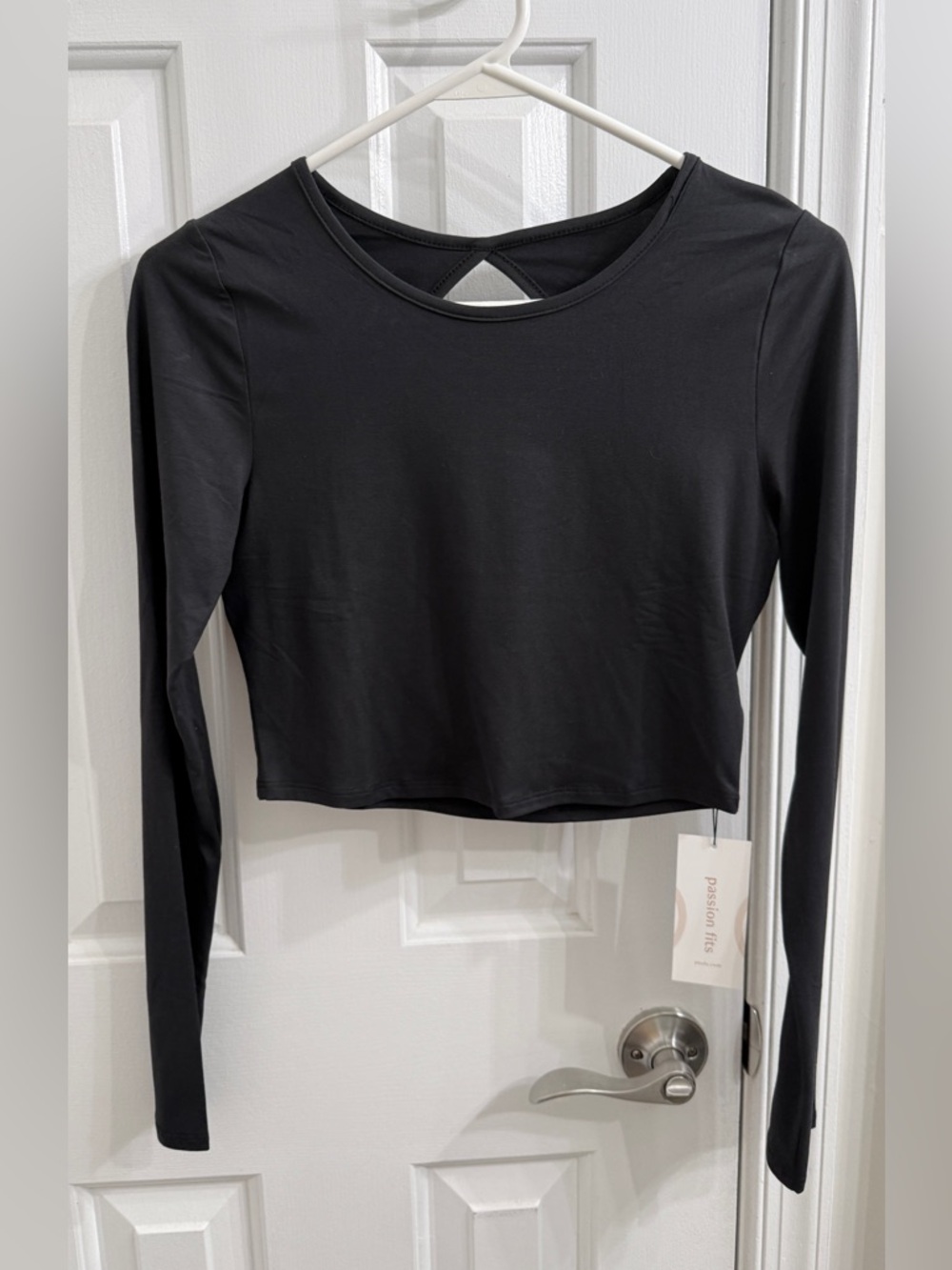 NWT P'tula Black Long-Sleeve Cropped Tee with Back Keyhole